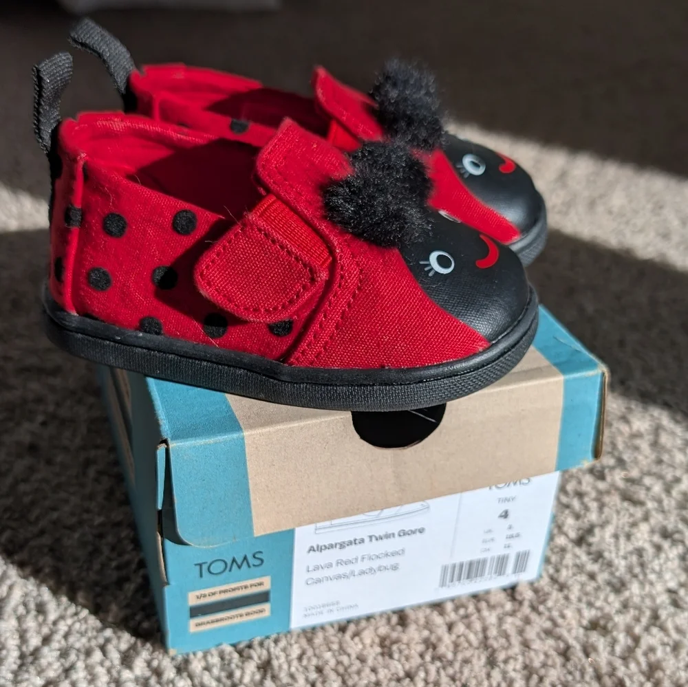 NIB TOMS Toddler Ladybug Shoes (Size 4)
